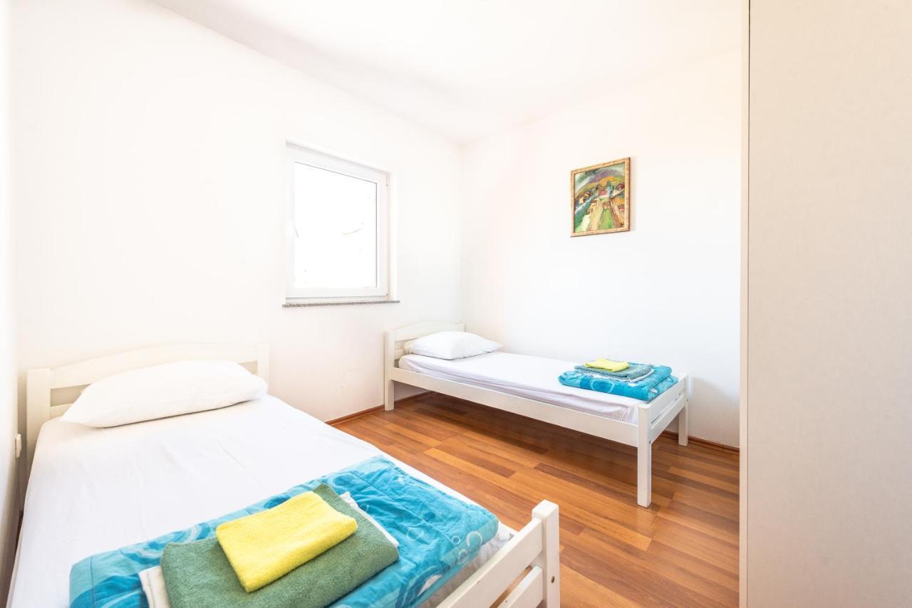 Apartment Damir Novalja Εξωτερικό φωτογραφία